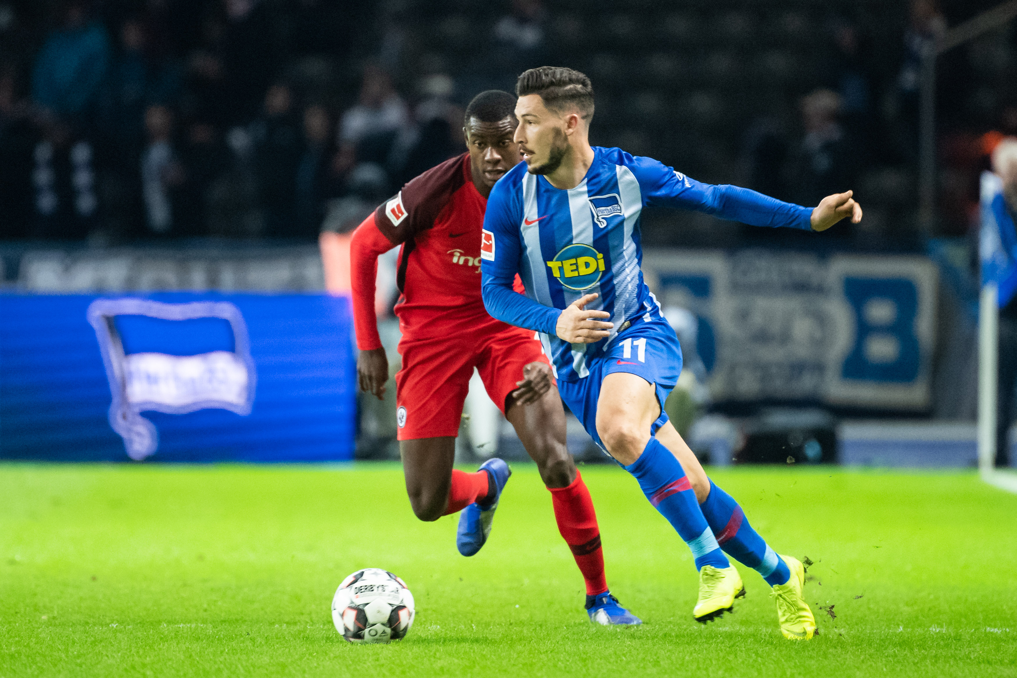 德转统计国家队出场时间前20：C罗、梅西前2，布冯、魔笛上榜（德转发布国家队出场时长TOP20：C罗、梅西包揽前二，布冯、莫德里奇上榜）