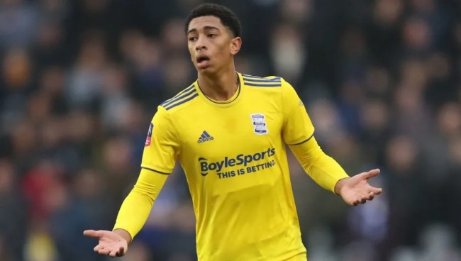 里程碑之战，奥亚萨瓦尔迎来国家队生涯50场（奥亚萨瓦尔国家队第50战，生涯里程碑达成）