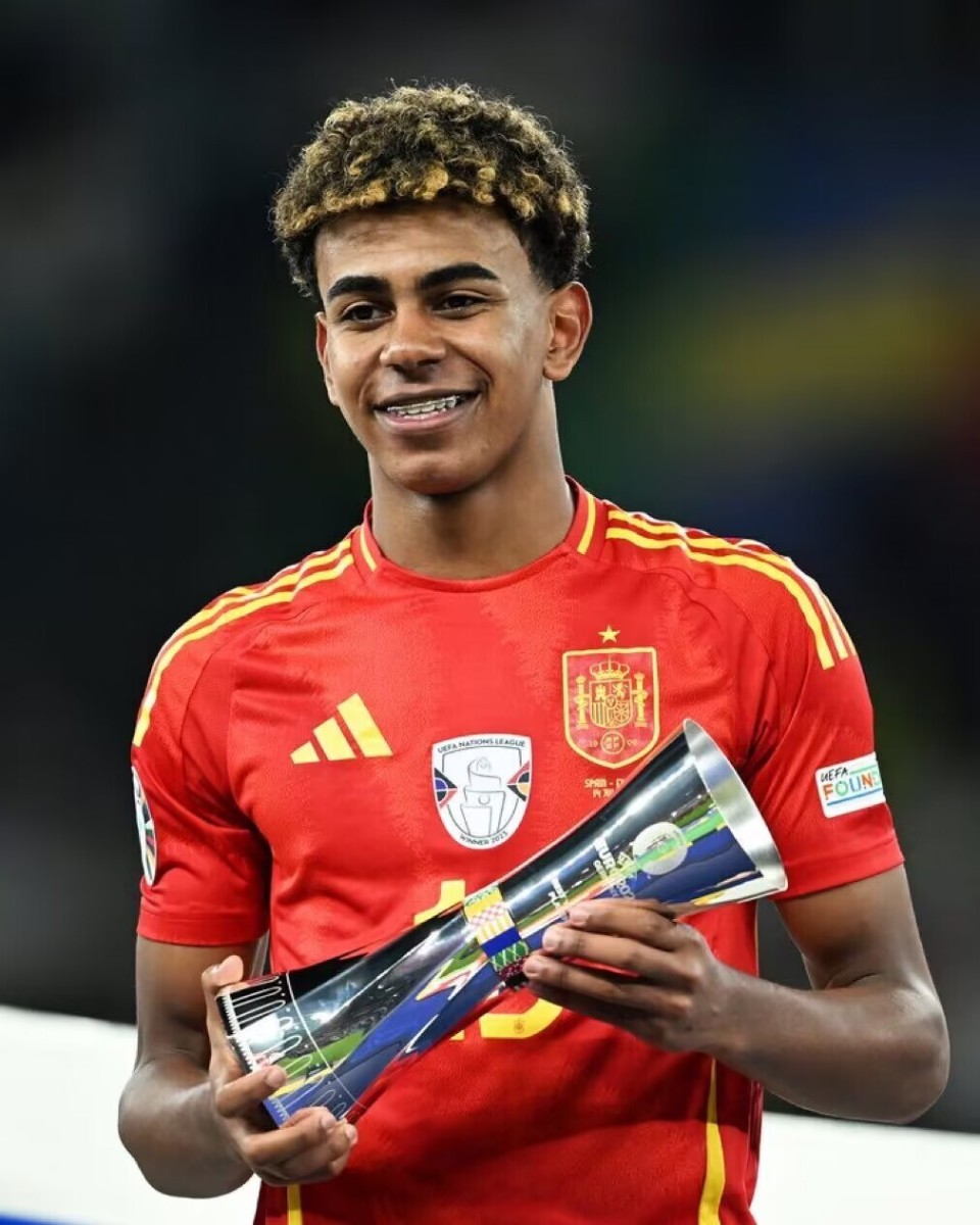 RNG官方：中路选手Tangyuan正式离队（RNG官宣：中单Tangyuan正式离队）