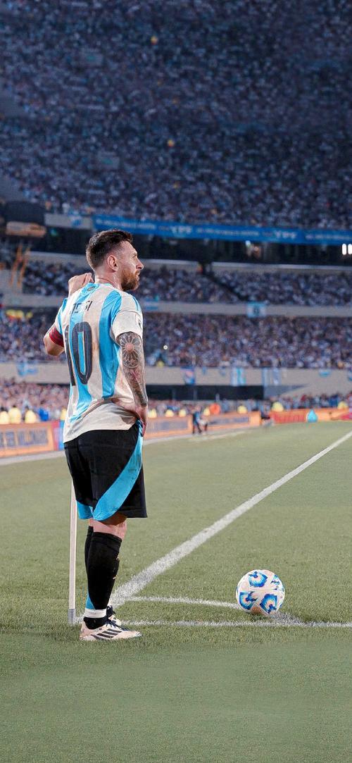 克罗斯：皇马与曼城都缺乏中场控制力；英超球队客场表现下滑（克罗斯：皇马、曼城中场掌控不足；英超球队客场竞争力走低）