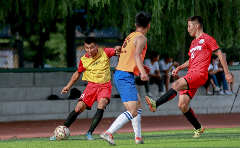欧冠本赛季数据：亚马尔斩获过人王，维蒂尼亚传球数第一（本季欧冠数据盘点：亚马尔加冕过人王，维蒂尼亚传球数居首）