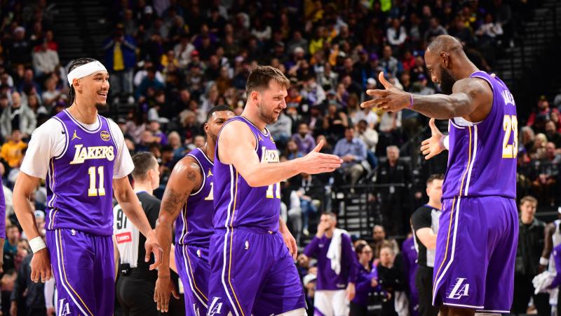 造乌龙+红牌，库库雷利亚当选切尔西vs巴萨全场最佳球员（逼出乌龙又造红牌，库库雷利亚荣膺切尔西战巴萨全场最佳）