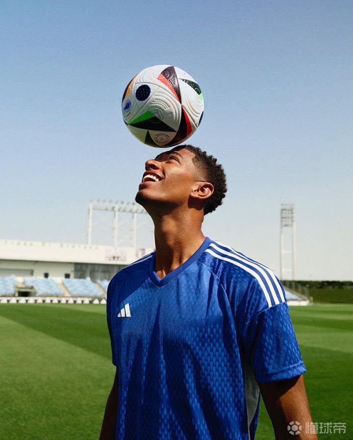 意甲俱乐部球衣胸前广告赞助费TOP10：米兰双雄3000万并列第1（意甲球衣胸前赞助费前十榜：米兰双雄以3000万并列榜首）